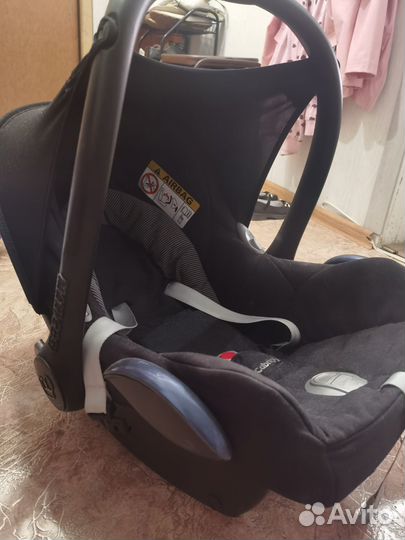 Автокресло Maxi Cosi с базой EasyFix