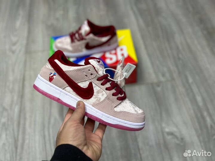 Кроссовки Nike SB Dunk Low Valentine’s Day (36-45)