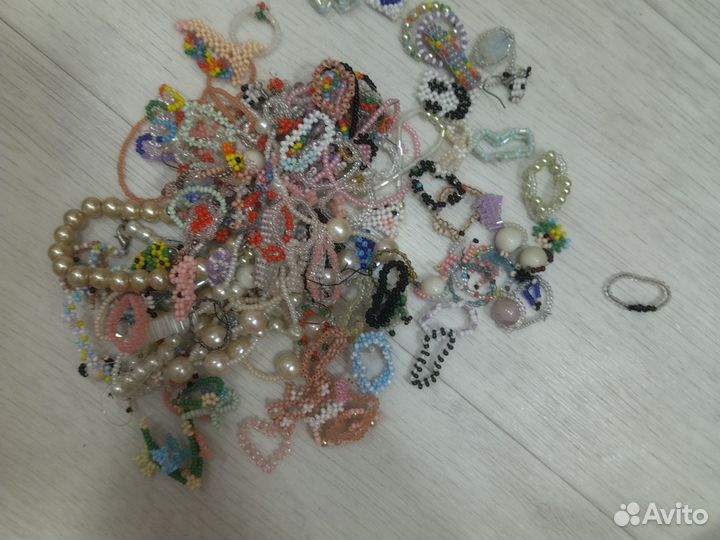 Украшения из бисера