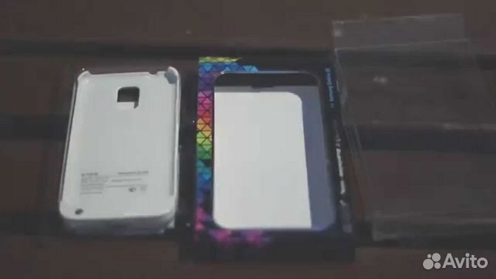 Чехол-аккумулятор Exeq HelpinG-iC02 для iPhone 4s