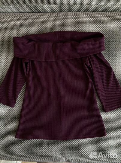 Джемпер с открытыми плечами