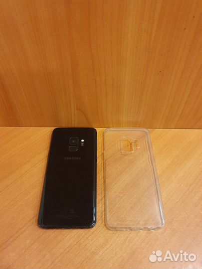 Samsung Galaxy S9, 4/64 ГБ