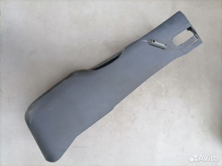 Консоль между сидений Hyundai Sonata III 1996-1998