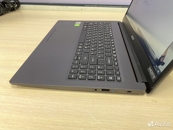 Acer 15'6, i3 10gen, MX330 2 GB, nvme 256 GB