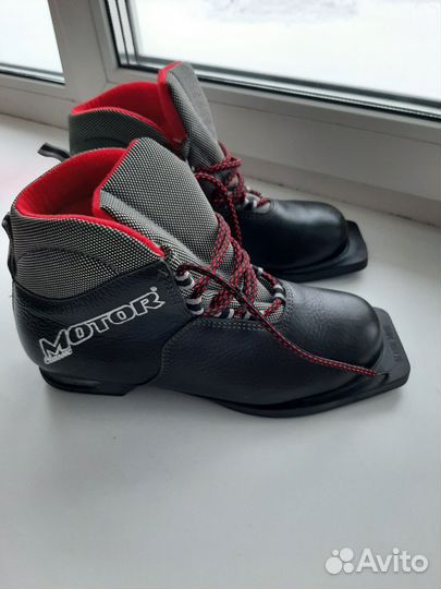 Лыжи беговые с ботинками