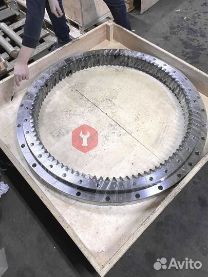 Опорно-поворотный круг Hitachi ZX125W 9147259