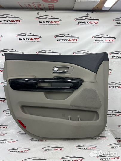Обшивка двери передняя левая Kia Carnival 3