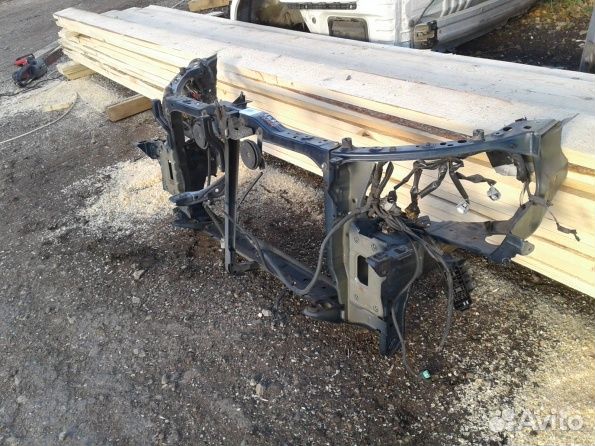 Toyota Avensis передняя панель