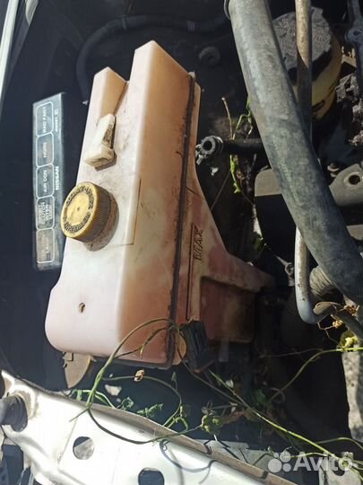 Расширительный бачок nissan sunny B15 QG15DE