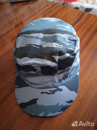 Кепка форменная новая
