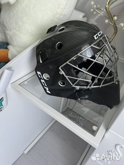 Шлем хоккейного вратаря