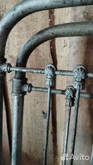 Спинки железной кровати