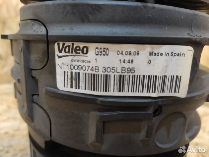 Моторчик печки Renault Megane 3