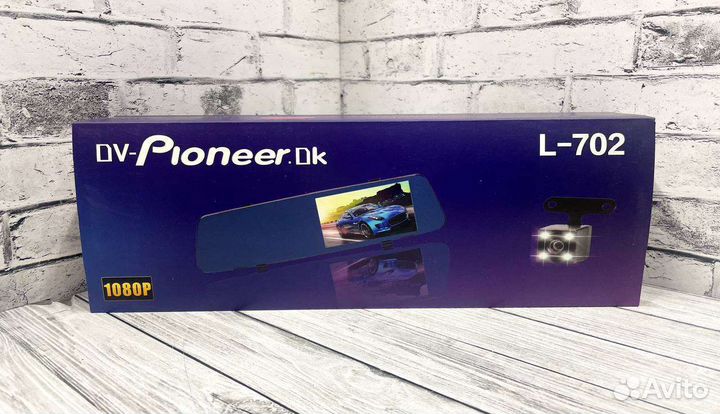 Видеорегистратор, Зеркало с видео камерой