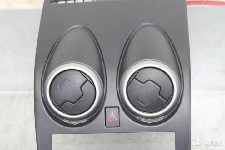 Рамка магнитолы Nissan Qashqai J10