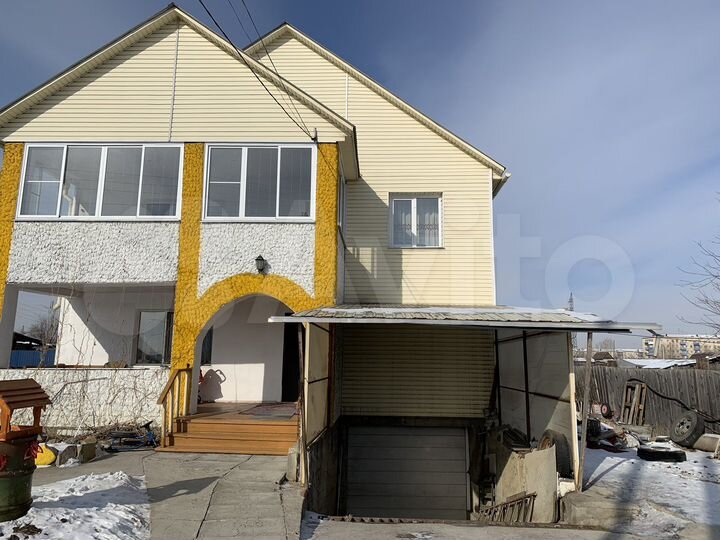 Дом 301,6 м² на участке 23 сот.