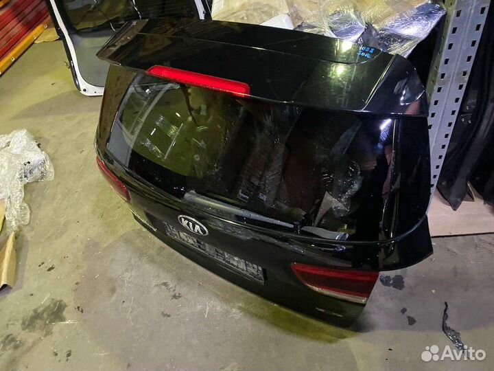 Kia Sorento Prime 3 задняя дверь багажника