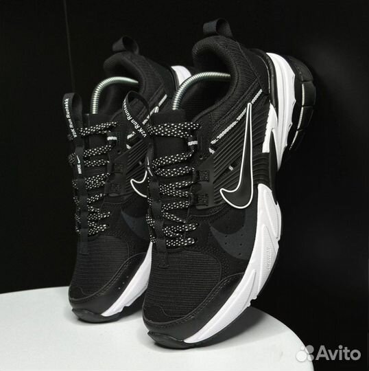 Кроссовки Nike V2K Run Runtekk black and white