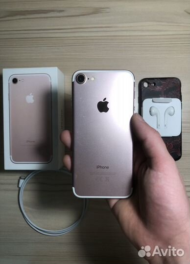 iPhone 7, 32 ГБ