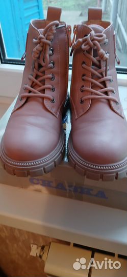 Ботинки демисезонные для девочки 32 размер