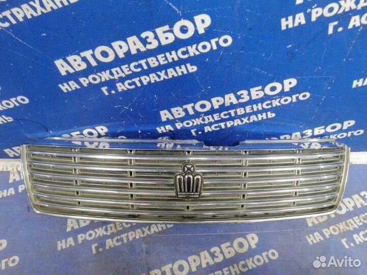Решетка радиатора Toyota Crown седан 1995