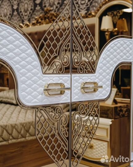 Спальный гарнитур