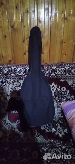 Акустическая гитара