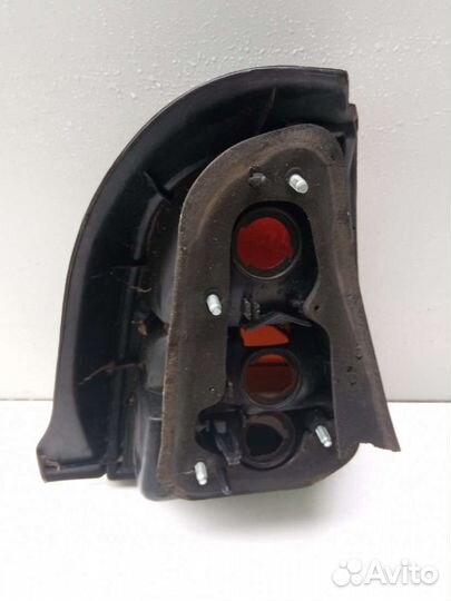 Фонарь задний левый Mitsubishi Colt 5