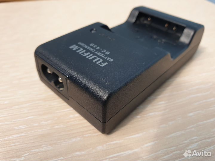 Зарядное устройство Fujifilm BC - 45B. Оригинал