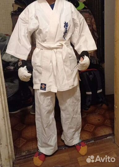 Кимоно для каратэ киокушинкай и защита