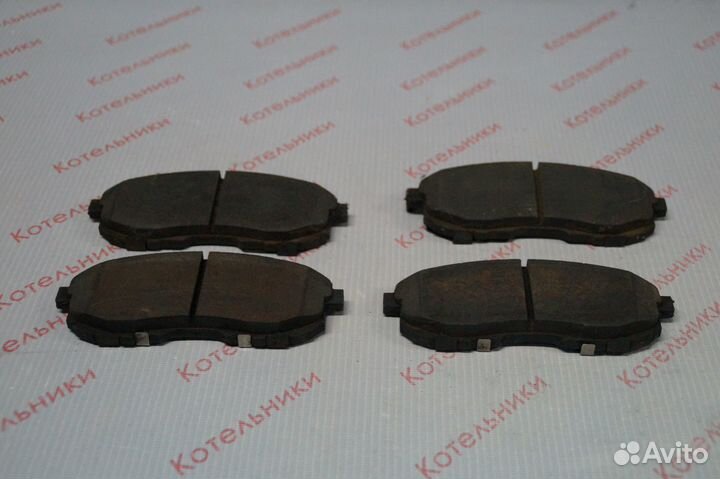 Nissan 41080-4L025 Комплект передних тормозных кол