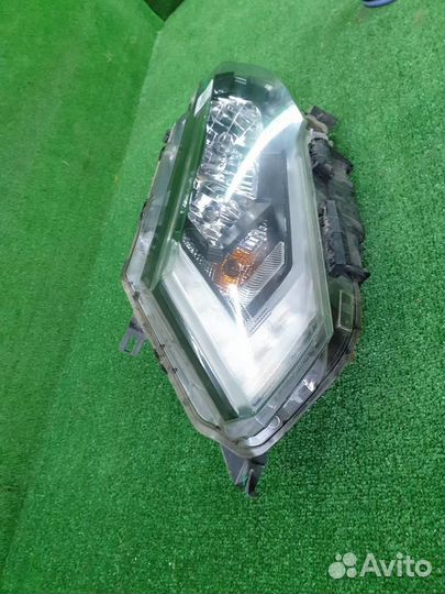 Фара левая Nissan X-Trail