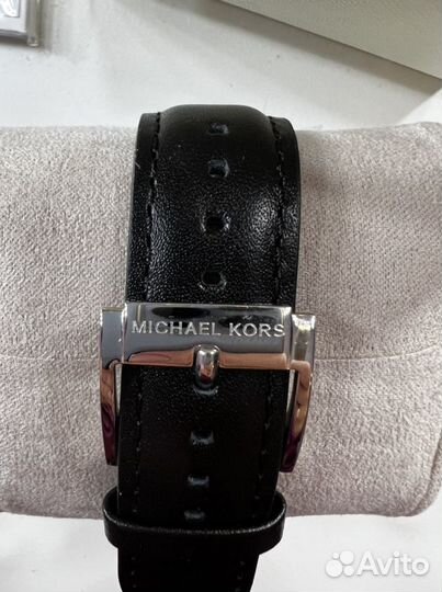 Новые часы Michael Kors