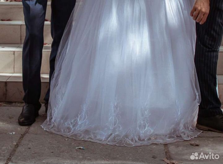 Свадебное платье