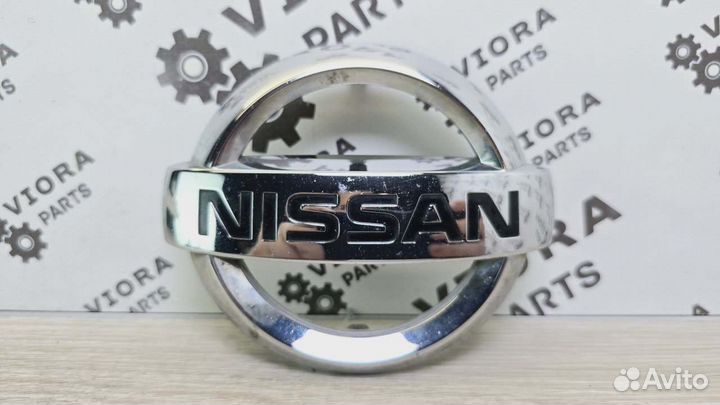 Эмблема Nissan Juke YF15 HRA2DDT 2014