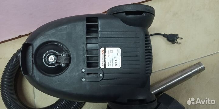 Пылесос Daewoo RC-2230SA рабочий на запчасти