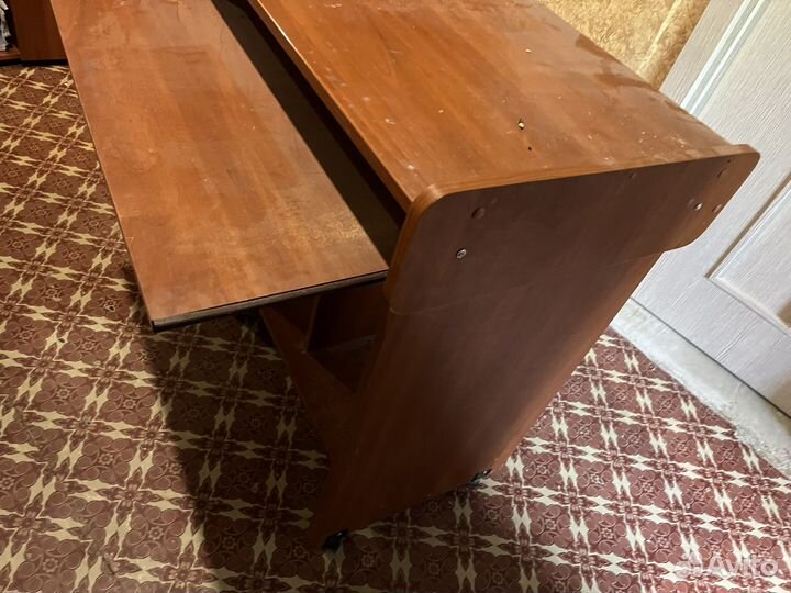 Стол письменный