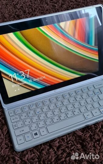 Acer нетбук (планшет с клавиатурой)