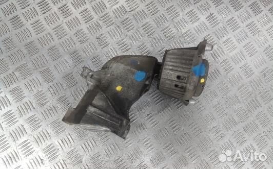 Подушка двигателя дизельная mercedes benz C-class