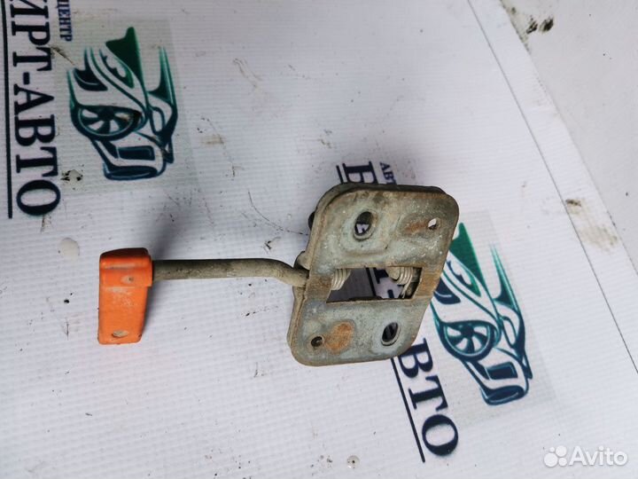 Петля ручка замка капота Volkswagen Polo