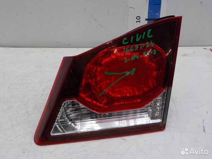 Фонарь задний правый внутренний Honda Civic 4D 200