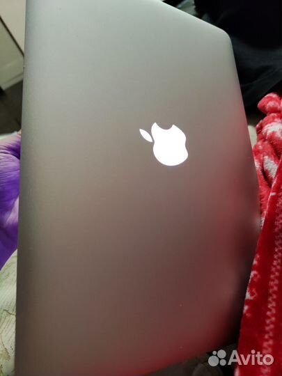 Apple MacBook Air 13 2017 отличный