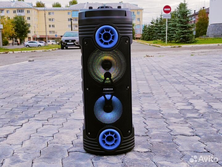 Колонка с микрофоном