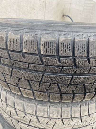 Yokohama Ice Guard IG50 215/60 R17