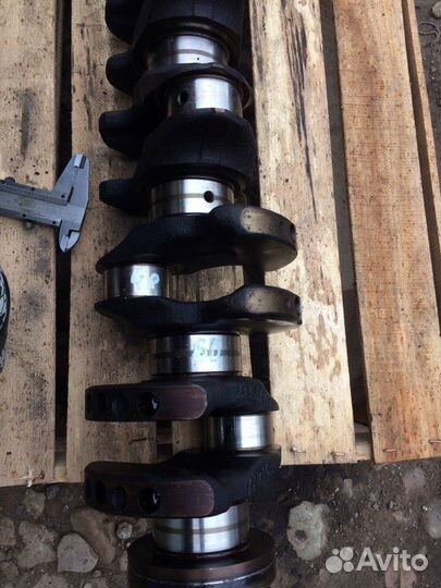 Коленвал бмв Е32