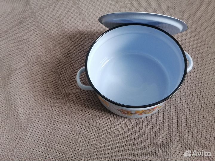 Кастрюля эмалированная