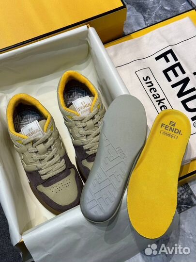 Кроссовки Fendi