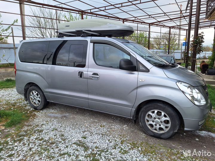 Hyundai Grand Starex 2.5 AT, 2013, 300 000 км
