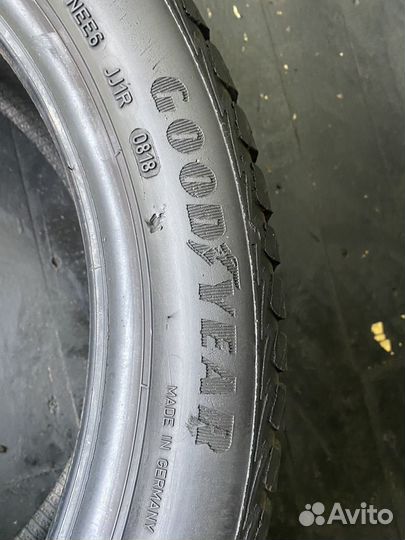 Goodyear Vector 4Seasons Gen-2 235/45 R19