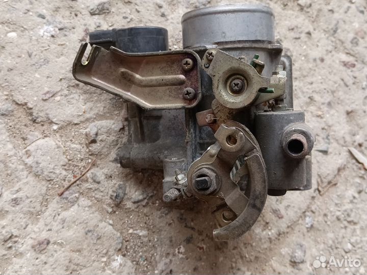 Дроссельная заслонка и трамблер